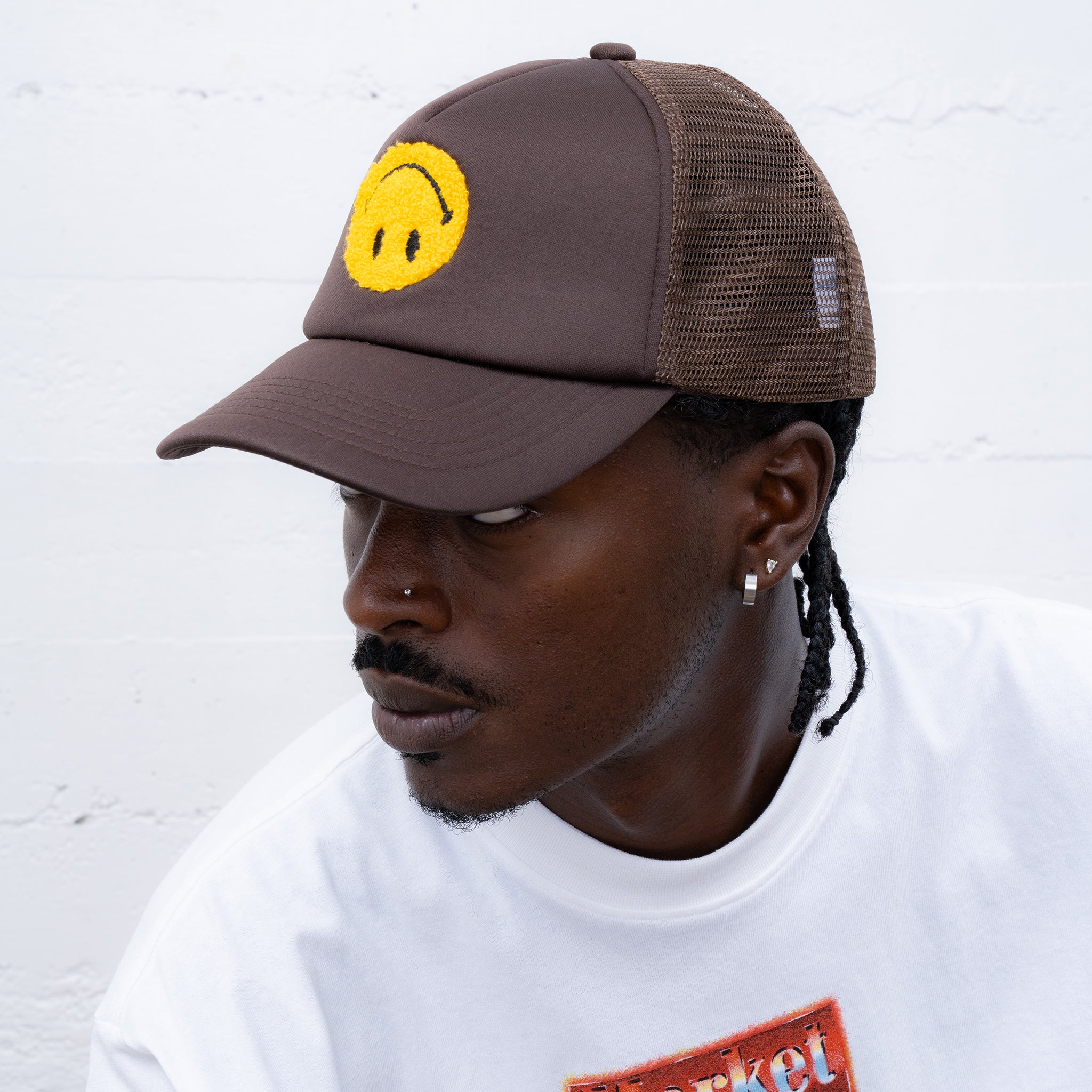 SMILEY UPSIDE DOWN TRUCKER HAT