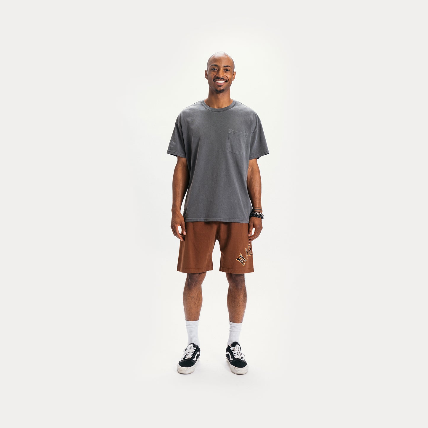 RUG DEALER THROWBACK ARC SHORTS