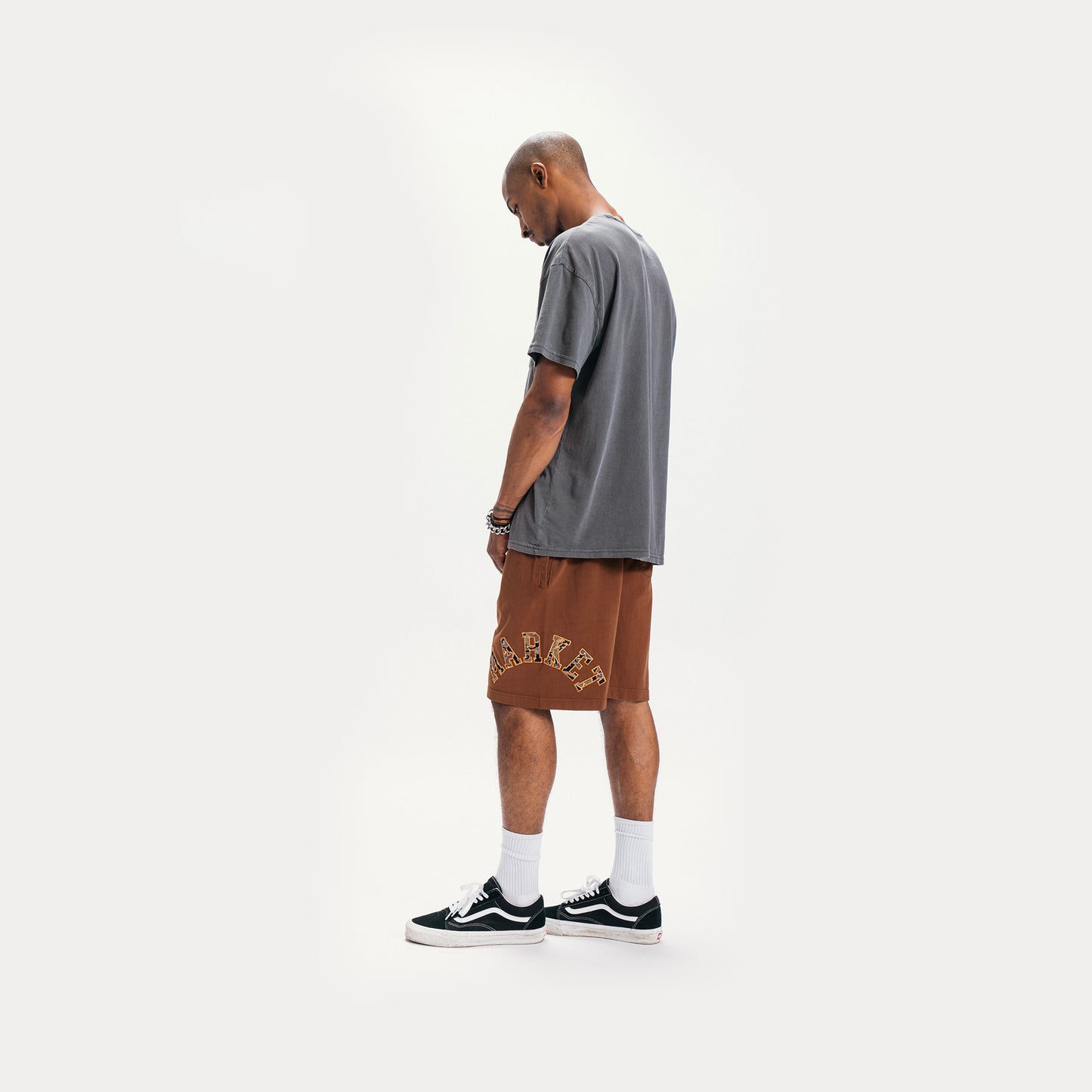RUG DEALER THROWBACK ARC SHORTS