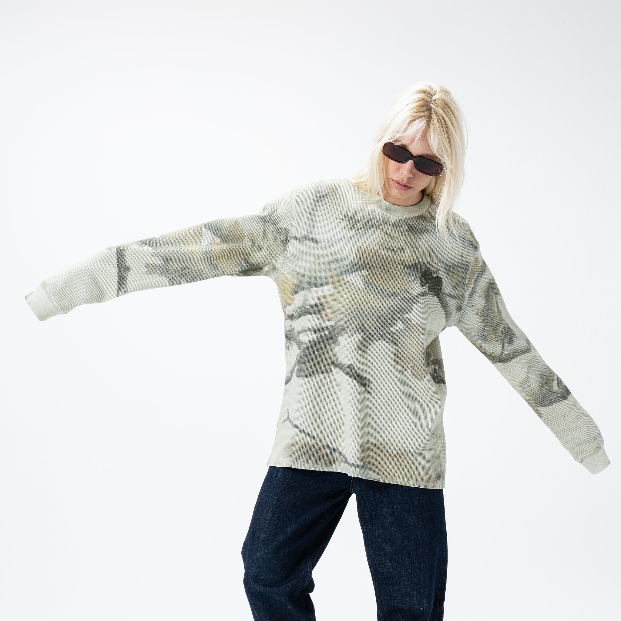 MARKET WORLDWIDE THERMAL LONG SLEEVE T-SHIRT