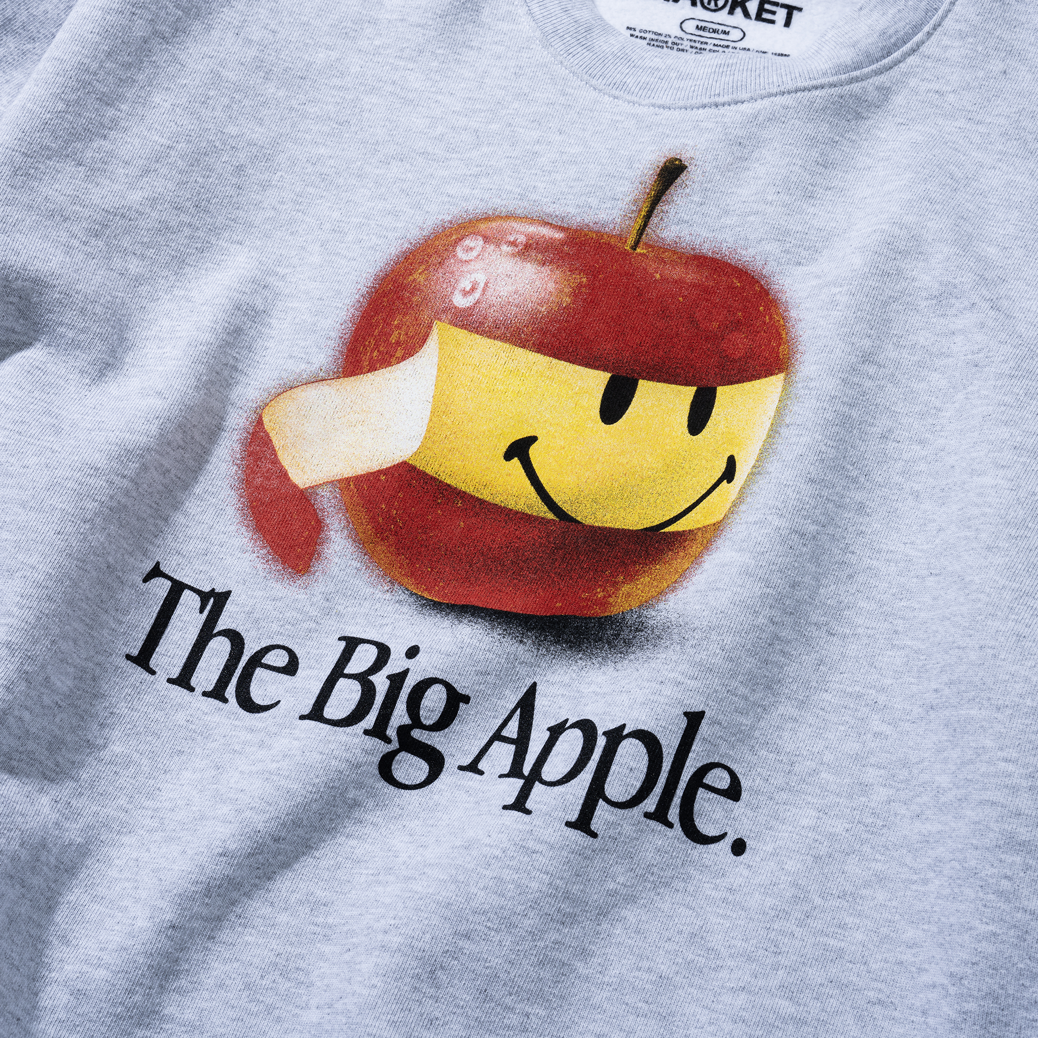 SMILEY BIG APPLE CREWNECK