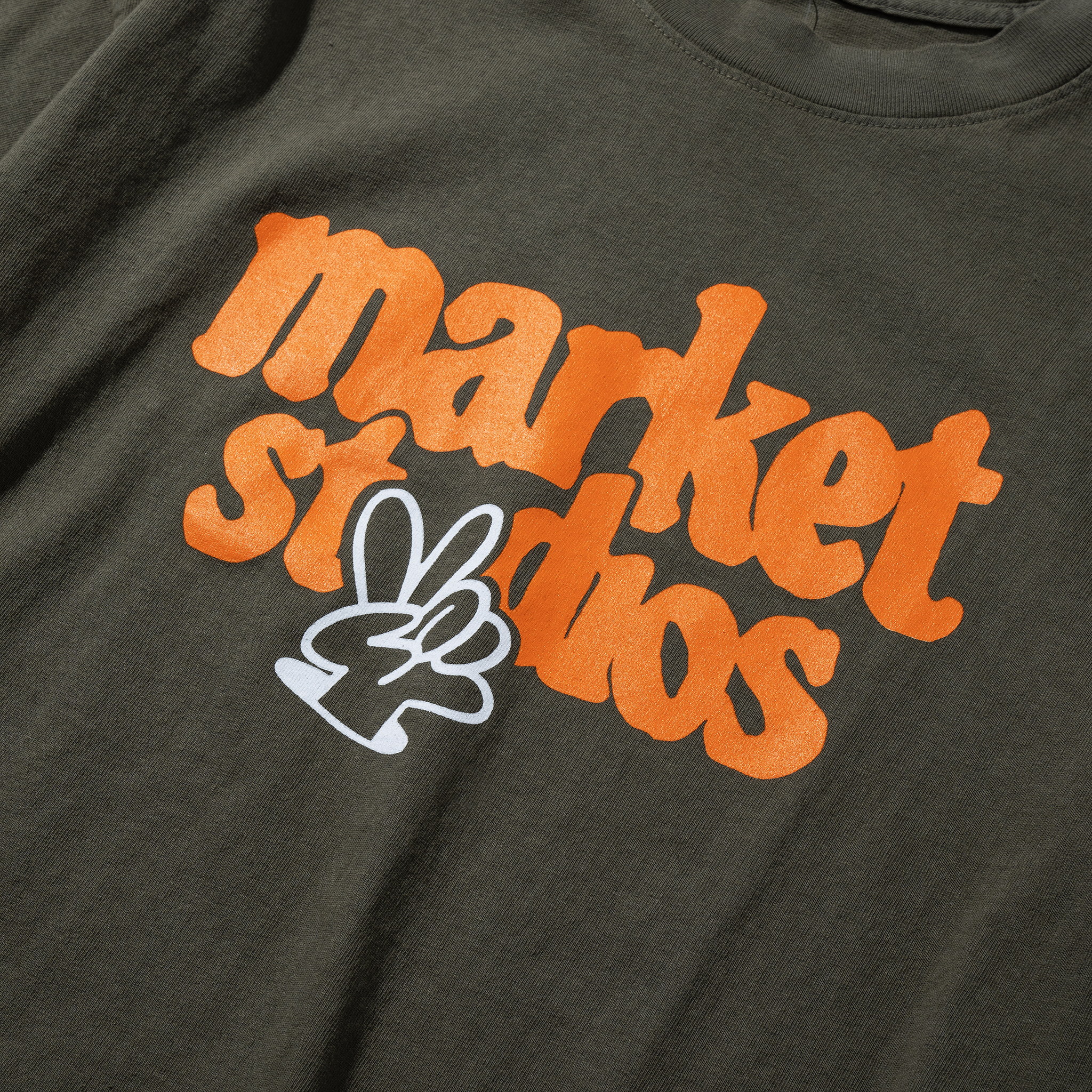 MARKET STUDIOS T-SHIRT