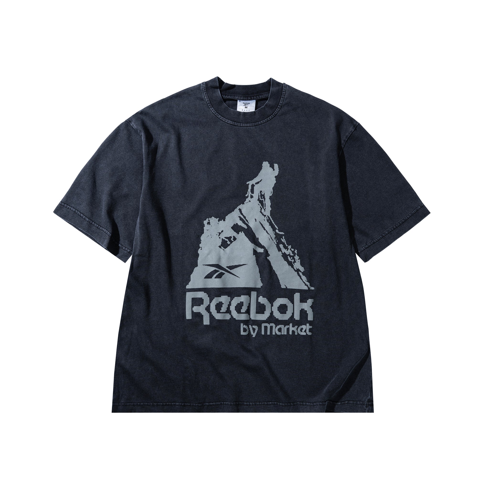 MARKET GRAPHIC TEE
