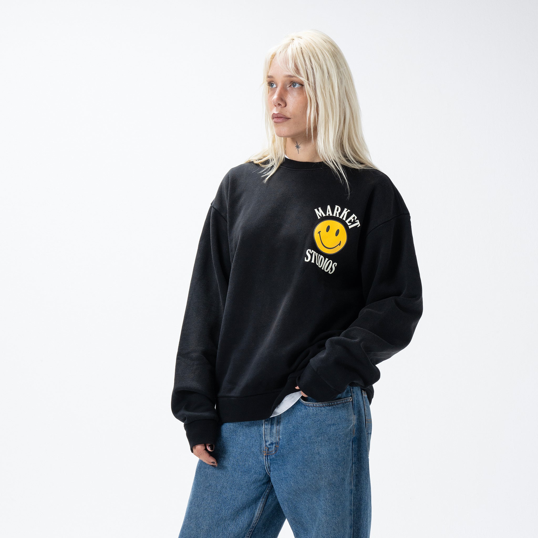 SMILEY LOCKUP CREWNECK